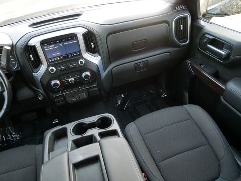 Used 2019 GMC Sierra 1500 SLE w/ SLE Value Package AWD/4WD image 11