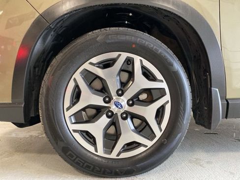 Certified 2024 Subaru Forester Premium AWD/4WD image 5