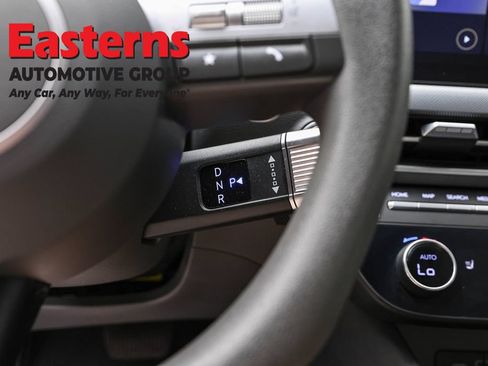 Used 2025 Hyundai Sonata SEL FWD image 13