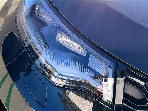 Used 2023 Land Rover Discovery S R-Dynamic image 30