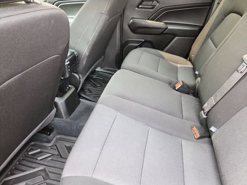 Used 2024 Chevrolet Colorado W/T RWD image 18