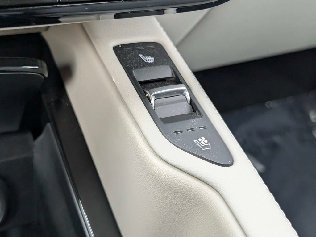 Certified 2025 Kia Telluride SX FWD image 25