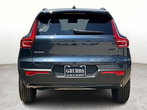 New 2026 Volvo XC40 B5 Ultra w/ Protection Package Premier image 7