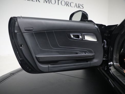 Used 2012 Mercedes-Benz SLS AMG Roadster image 34