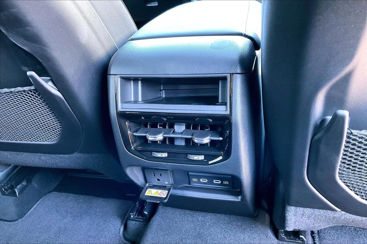 New 2027 Jeep Grand Cherokee Altitude RWD image 15