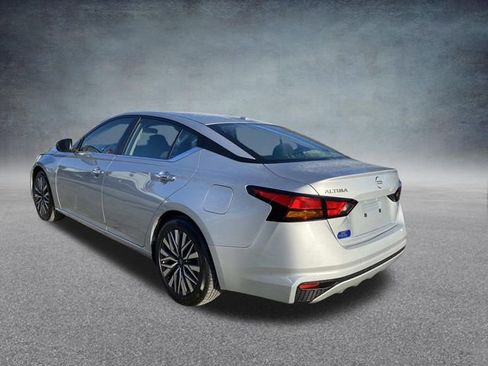 Used 2023 Nissan Altima 2.5 SV image 23