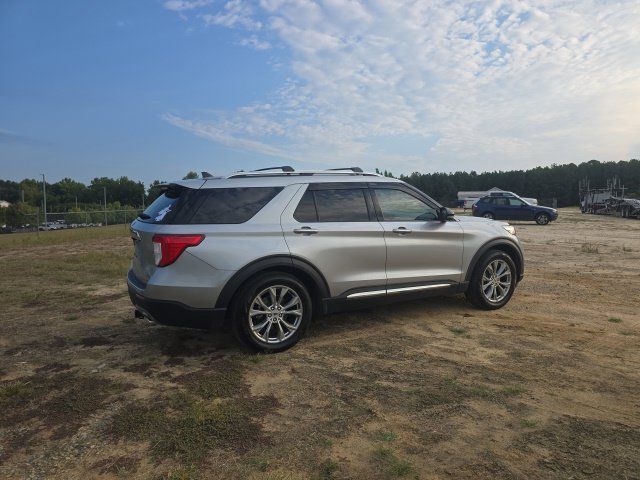 Used 2023 Ford Explorer Limited w/ Equipment Group 301A RWD image 9