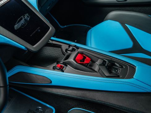 Used 2025 Lamborghini Revuelto AWD/4WD image 28