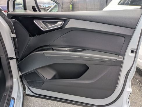 Used 2022 Audi Q4 e-tron Premium Plus w/ Premium Plus image 20