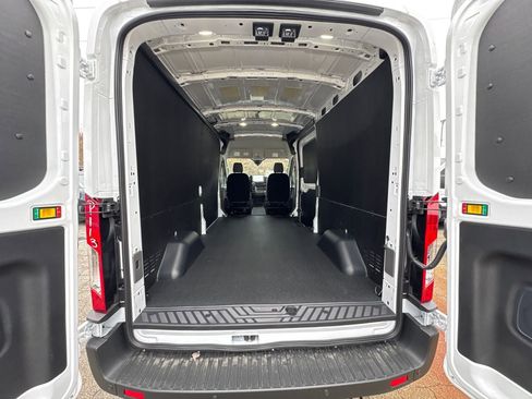 New 2026 Ford Transit 250 148 Medium Roof w/ Load Area Protection Package image 35