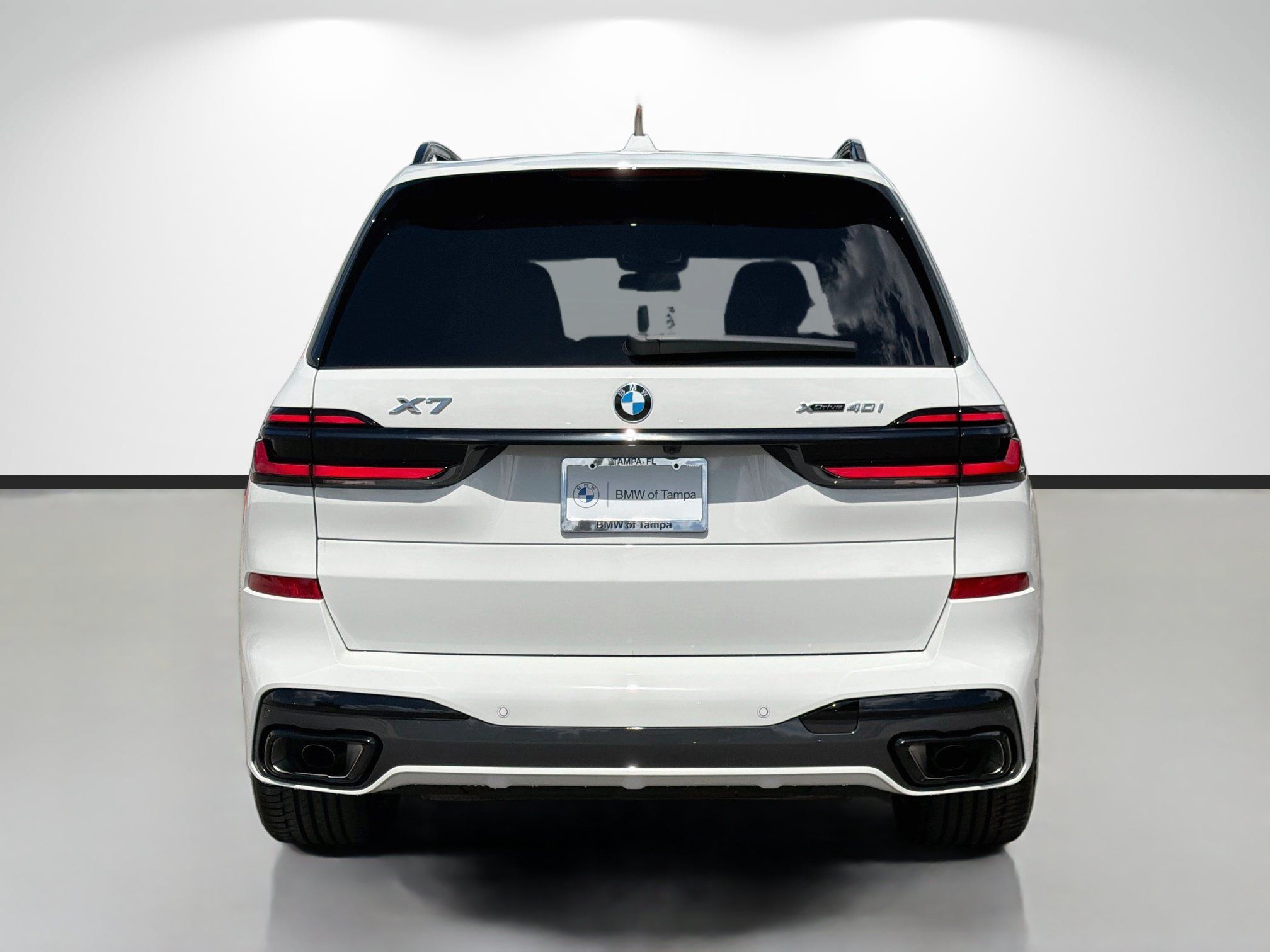 New 2027 BMW X7 xDrive40i w/ M Sport Package AWD/4WD image 4