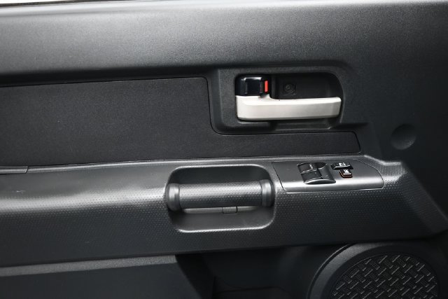 Used 2008 Toyota FJ Cruiser 4WD image 8