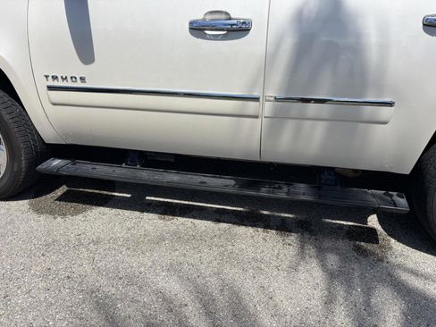 Used 2013 Chevrolet Tahoe LTZ image 36