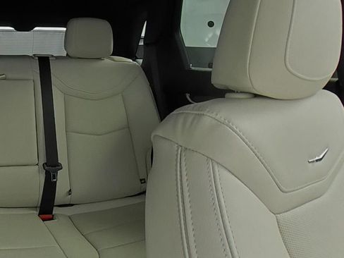 New 2025 Cadillac XT5 Sportv w/ LPO, Floor Liner Package image 15