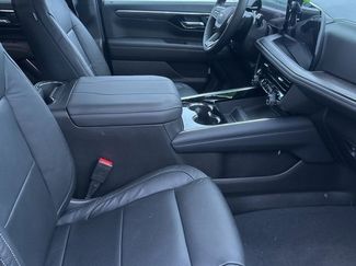 New 2026 Chevrolet Suburban LS video 2