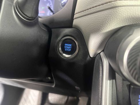 Used 2019 Toyota RAV4 Limited image 19