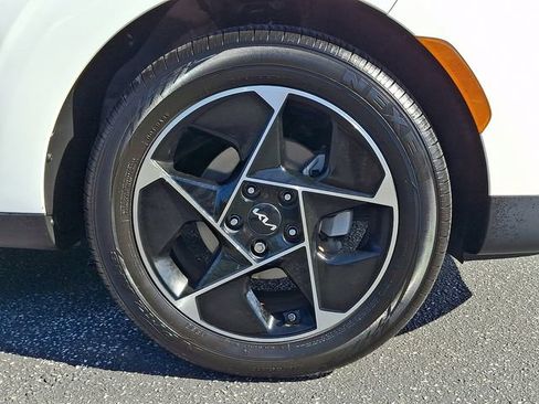 Certified 2024 Kia Soul EX FWD image 8