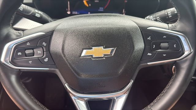 Used 2025 Chevrolet Trax LT w/ LT Convenience Package FWD image 16
