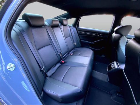 Used 2022 Honda Accord Sport image 19