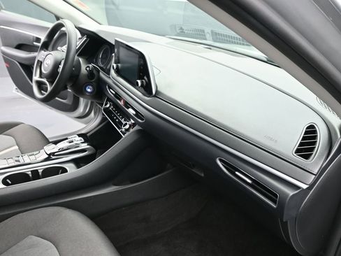 Used 2021 Hyundai Sonata SE image 26
