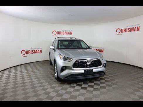 Used 2020 Toyota Highlander Limited image 18