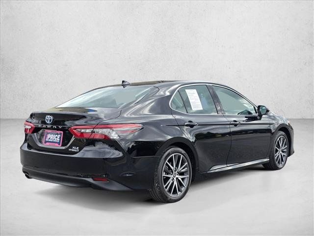 Used 2024 Toyota Camry XLE w/ Navigation Package FWD image 5