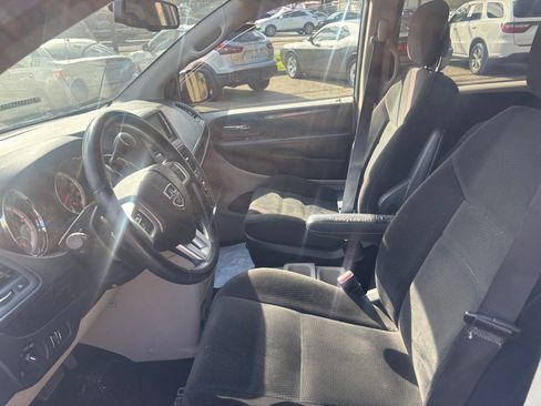 Used 2017 Dodge Grand Caravan SE w/ Power Window Group FWD image 15
