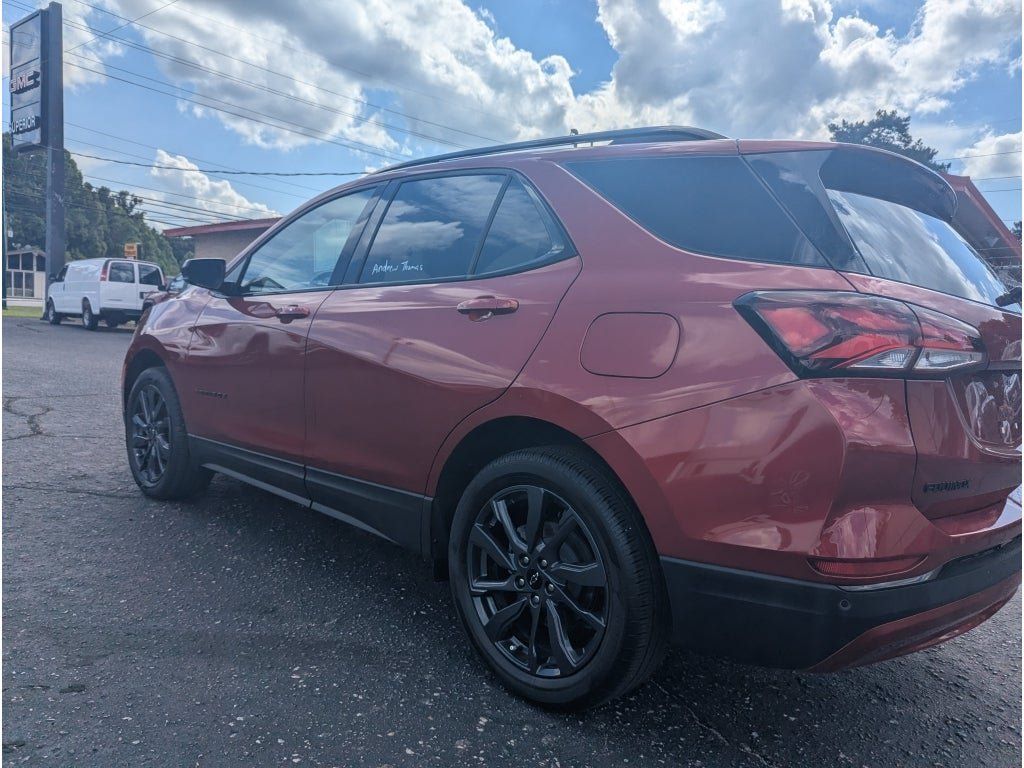 Used 2024 Chevrolet Equinox RS w/ LPO, Floor Liner Package AWD/4WD image 4