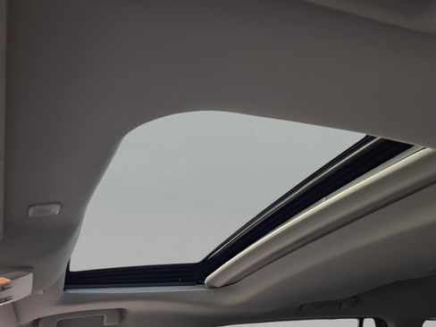 Certified 2024 Toyota Highlander XLE image 17