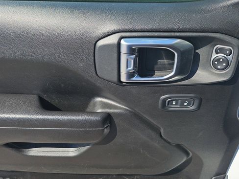 Used 2024 Jeep Wrangler Sport S image 10