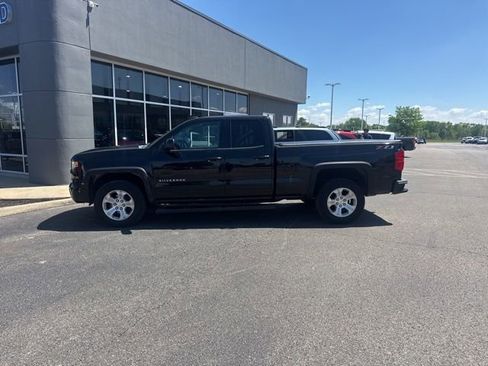 Used 2018 Chevrolet Silverado 1500 LT w/ All Star Edition AWD/4WD image 4