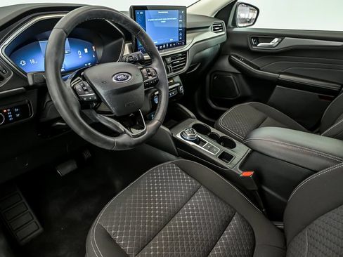 Used 2023 Ford Escape Active w/ Tech Pack #2 AWD/4WD image 12