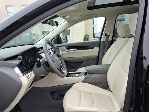Certified 2024 Cadillac XT6 Premium Luxury w/ LPO, Floor Liner Package image 25