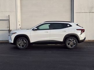 New 2026 Chevrolet Trax LT w/ LT Convenience Package FWD video 2