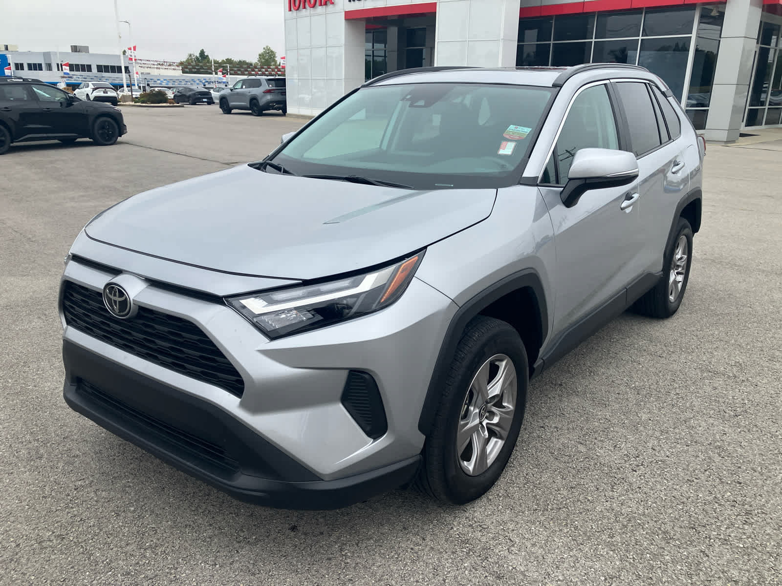 Certified 2025 Toyota RAV4 XLE w/ Convenience Package AWD/4WD image 5