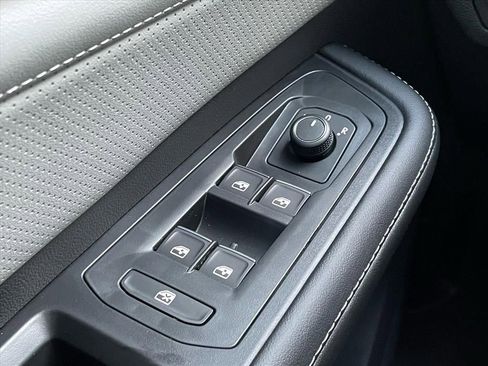 New 2026 Volkswagen Atlas Cross Sport SEL R-Line image 18