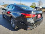 Used 2023 Nissan Altima 2.5 SV image 3