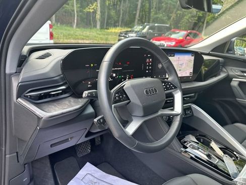 Used 2025 Audi Q5 Premium w/ Convenience Package AWD/4WD image 12