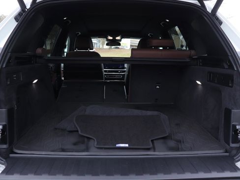 Used 2024 BMW X5 M60i image 17