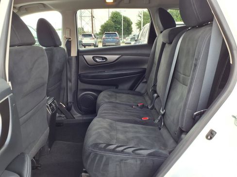 Used 2014 Nissan Rogue SV w/ SV Premium Package FWD image 18