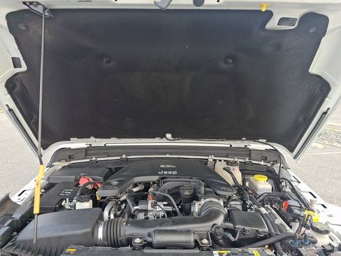 Used 2021 Jeep Wrangler Unlimited Sahara image 27