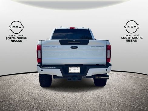 Used 2022 Ford F250 Lariat w/ Black Appearance Package AWD/4WD image 6