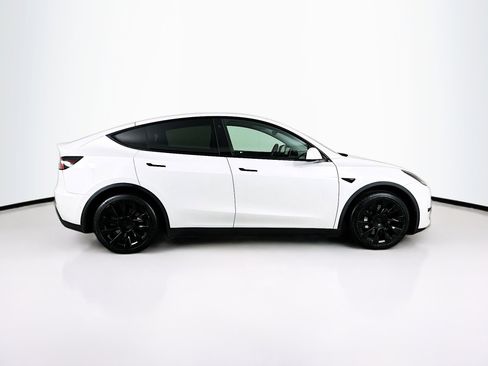 Used 2021 Tesla Model Y Long Range AWD/4WD image 10