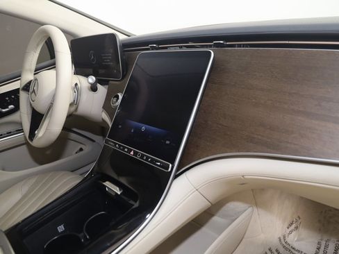 Used 2022 Mercedes-Benz EQS 450+ Sedan image 48