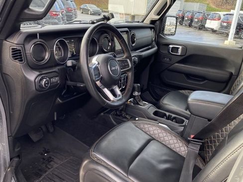Used 2022 Jeep Gladiator Overland image 11