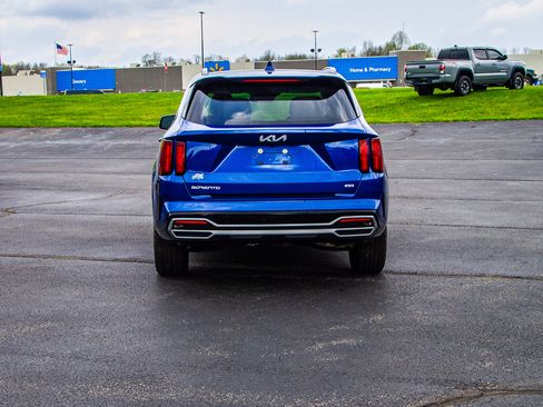 Used 2023 Kia Sorento SX image 6