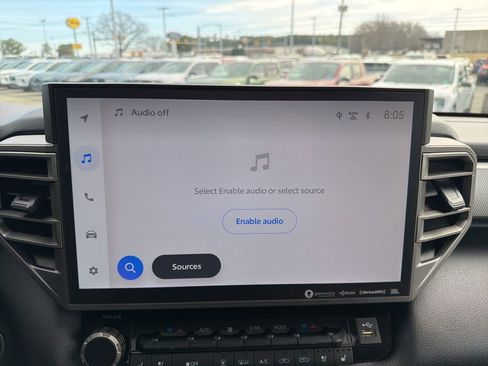 Used 2023 Toyota Tundra Limited image 31