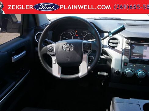 Used 2015 Toyota Tundra SR5 w/ TRD Off Road Package AWD/4WD image 10
