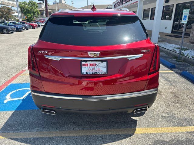Used 2023 Cadillac XT5 Luxury w/ LPO, Floor Liner Package FWD image 4