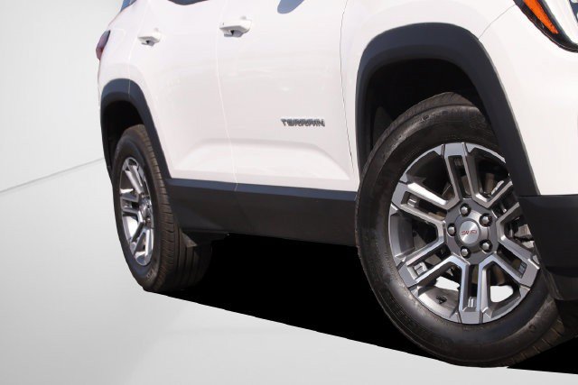 Used 2025 GMC Terrain Elevation AWD/4WD image 3